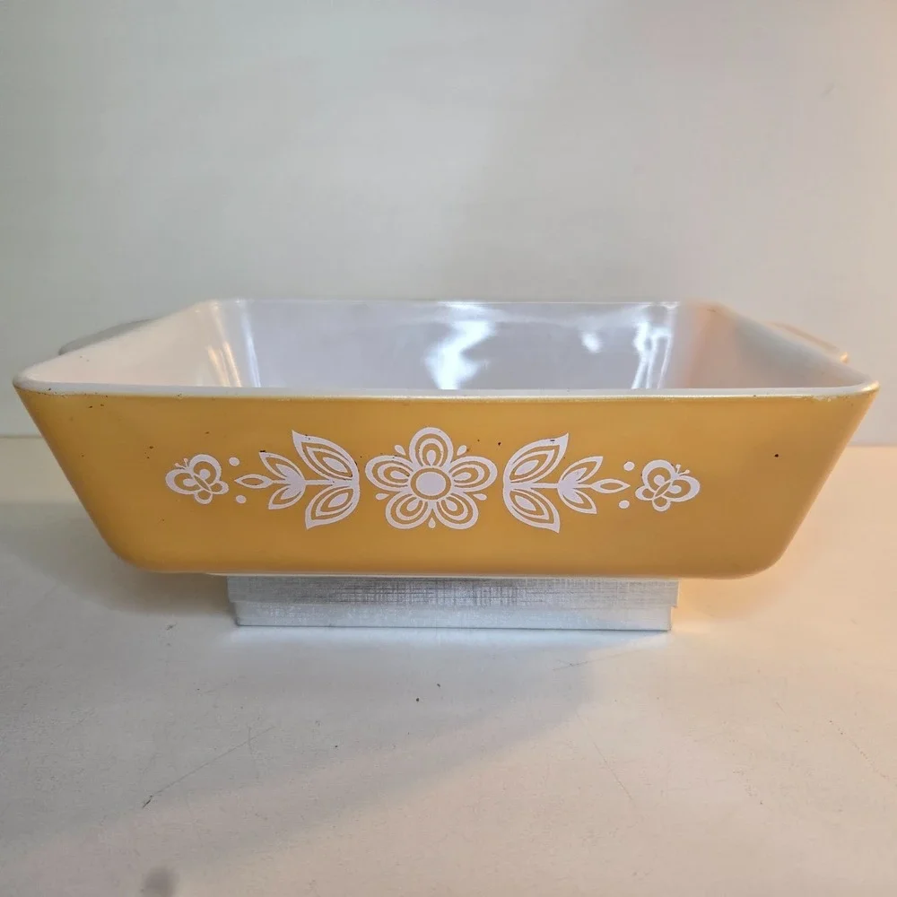 Pyrex Ovenware 1.5 QT Baking Casserole Dish 0503 Yellow w/ Flowers Butterflies